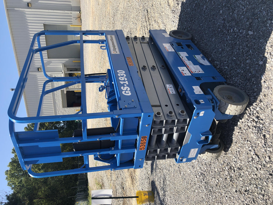 2019 Genie GS-1930 Fixed Rails with Chain Entry