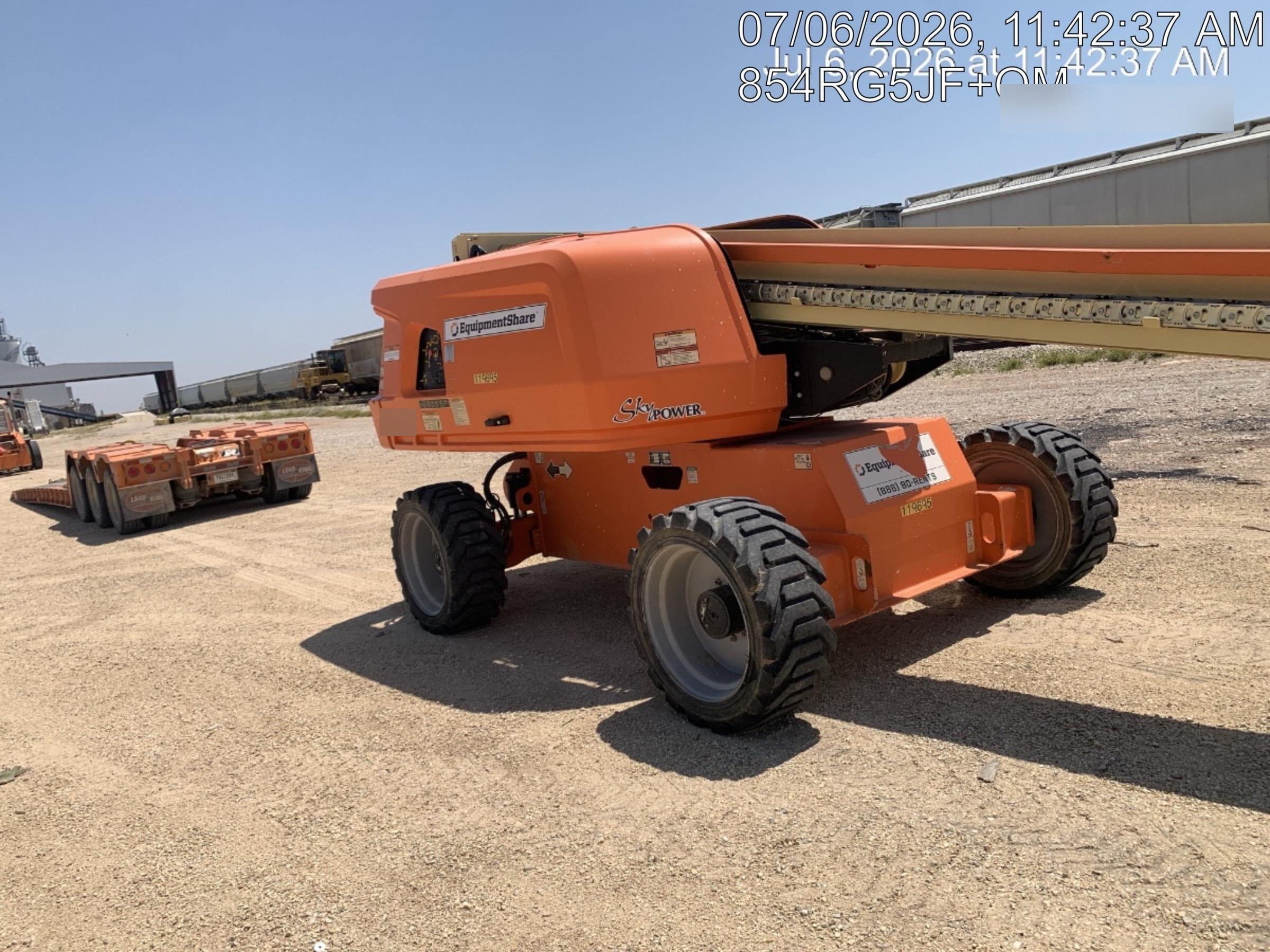 2021 JLG 660SJ