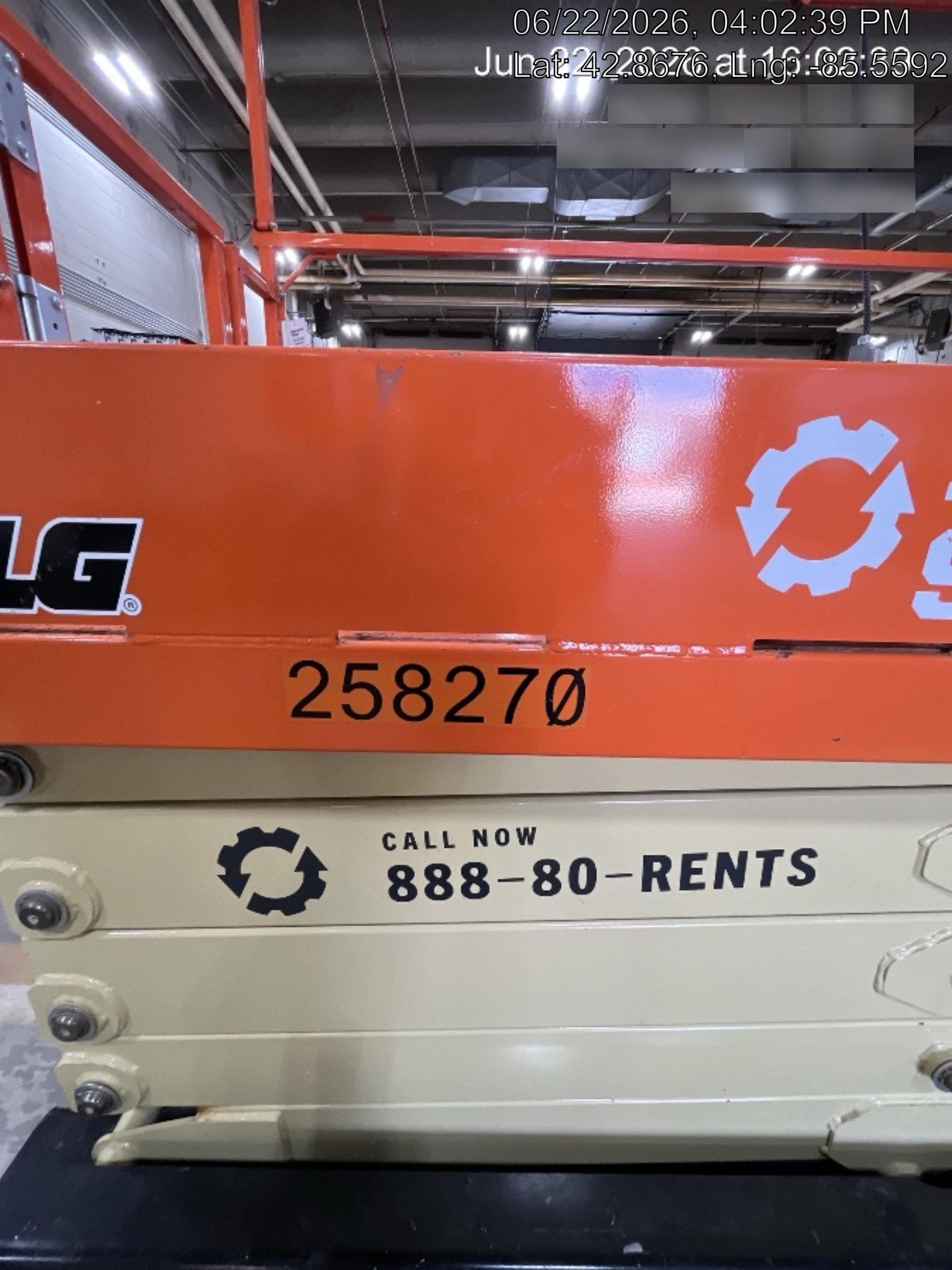 2022 JLG ES3246