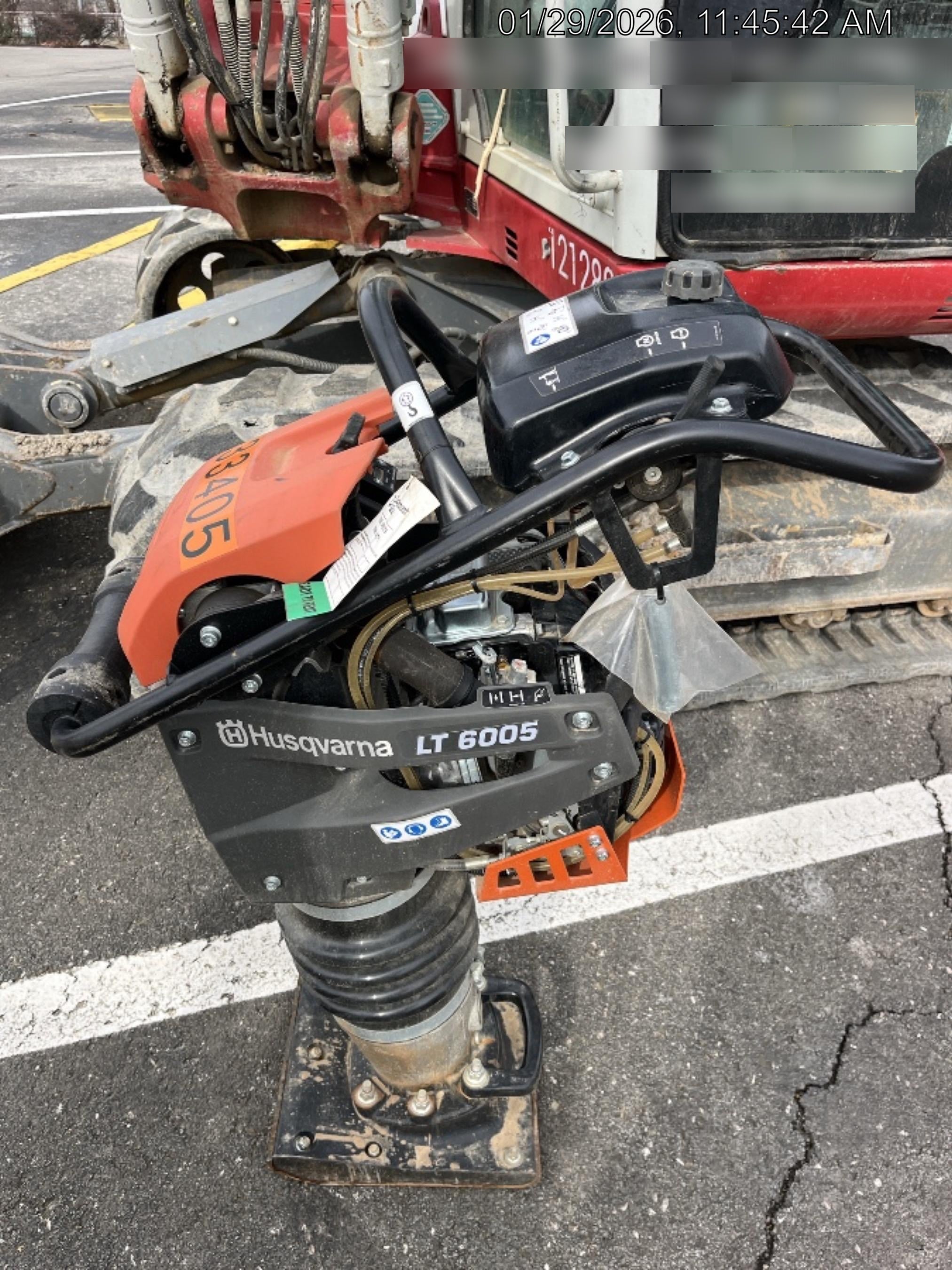 2024 HUSQVARNA LT6005