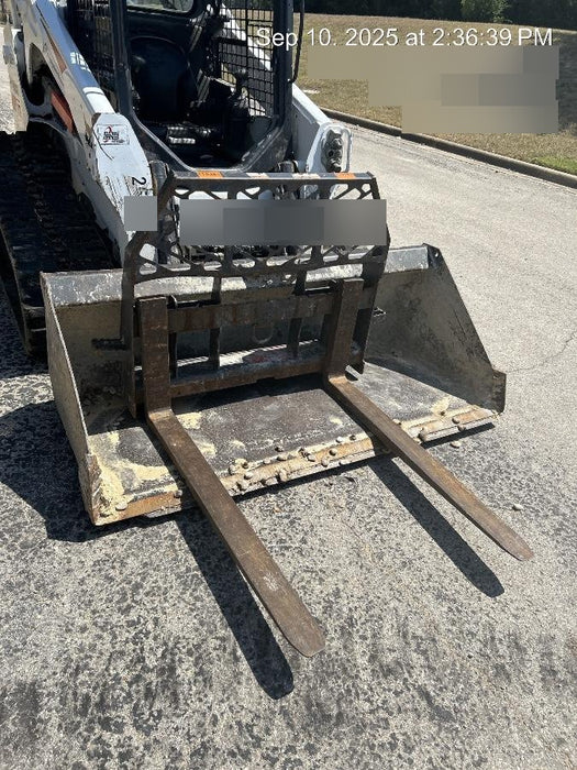 2020 EMKAY 48" Pallet Forks - Emkay