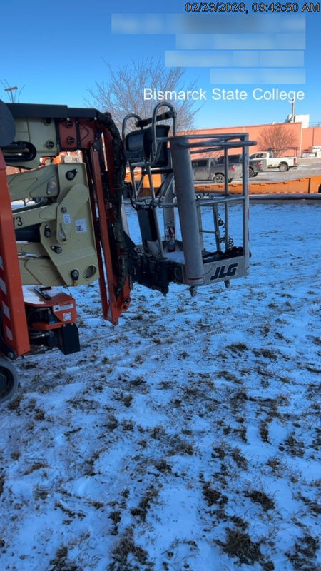 2020 JLG X600AJ