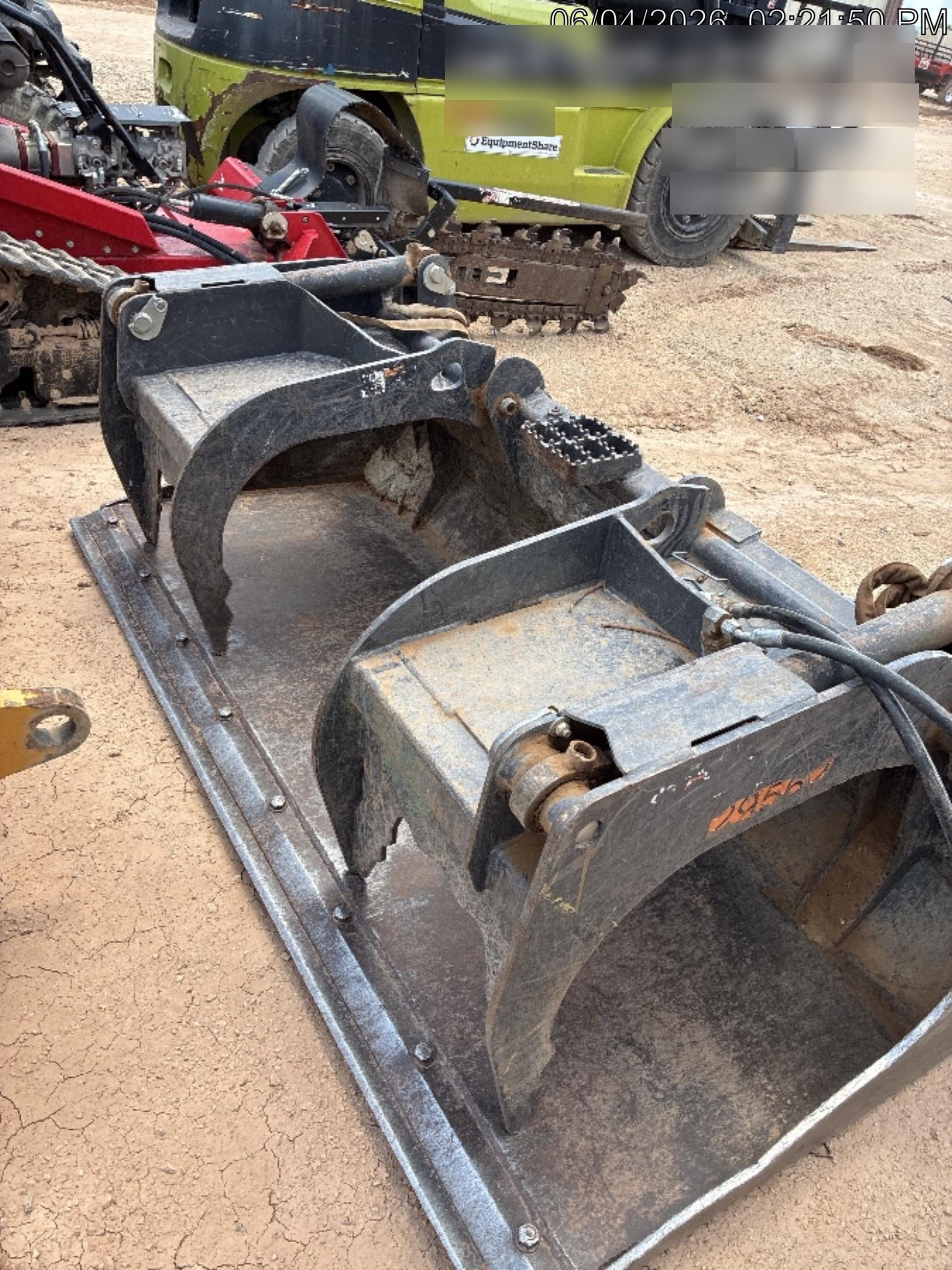 2019 PALADIN 76" Scrap Grapple Bucket - Paladin