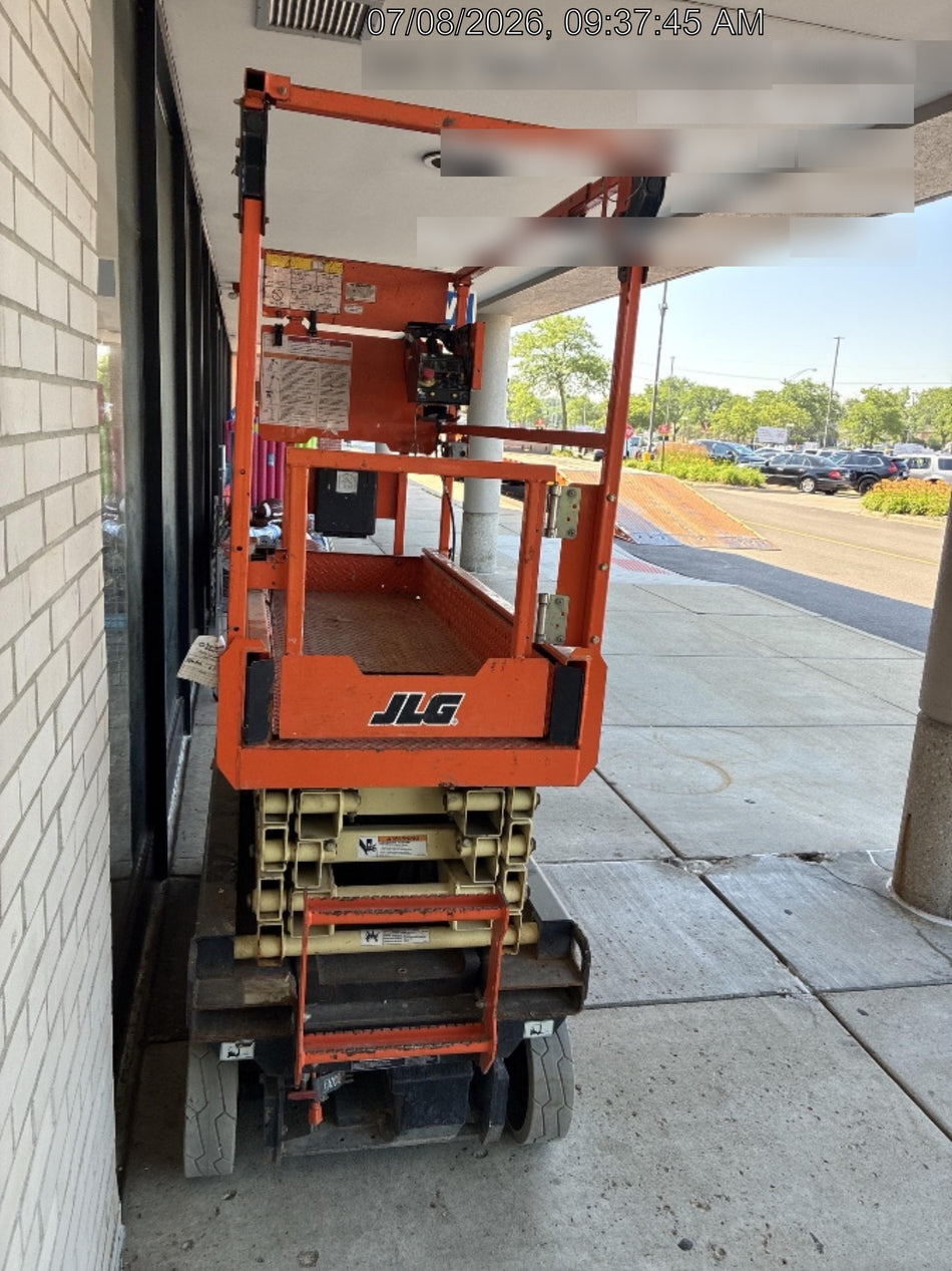 2022 JLG ES1932