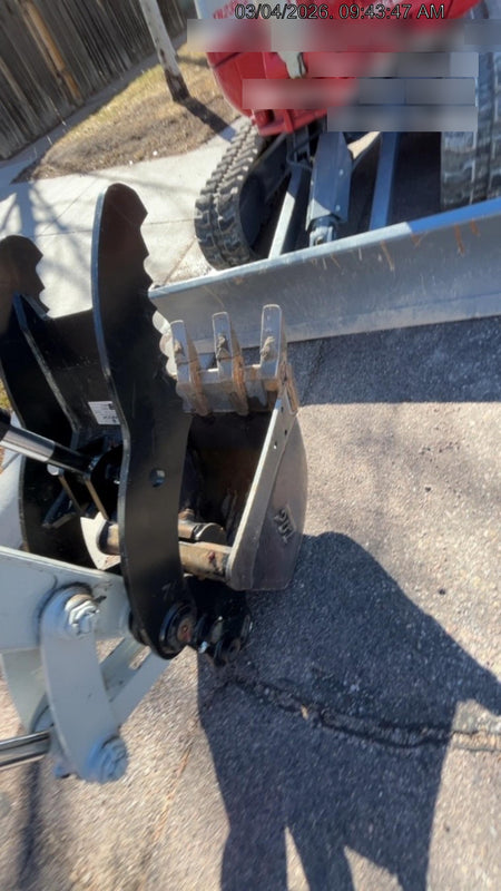 2025 TAKEUCHI 18" HD Bucket - Takeuchi
