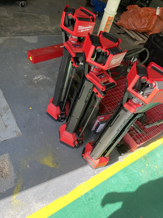 2022 MILWAUKEE 2136-20