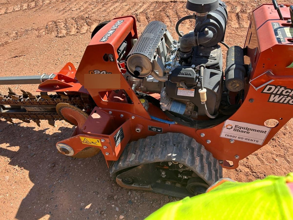 2020 DITCH WITCH C24XA