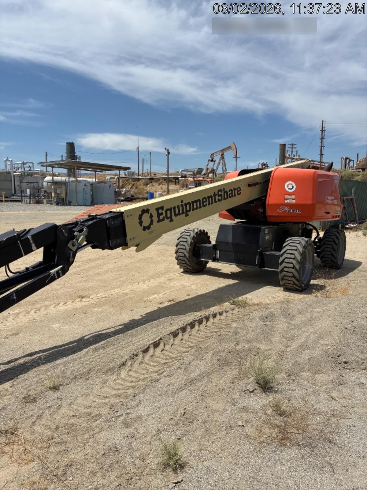 2023 JLG 660SJ