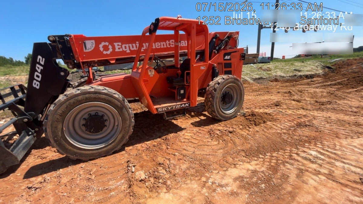 2022 SKYTRAK 8042