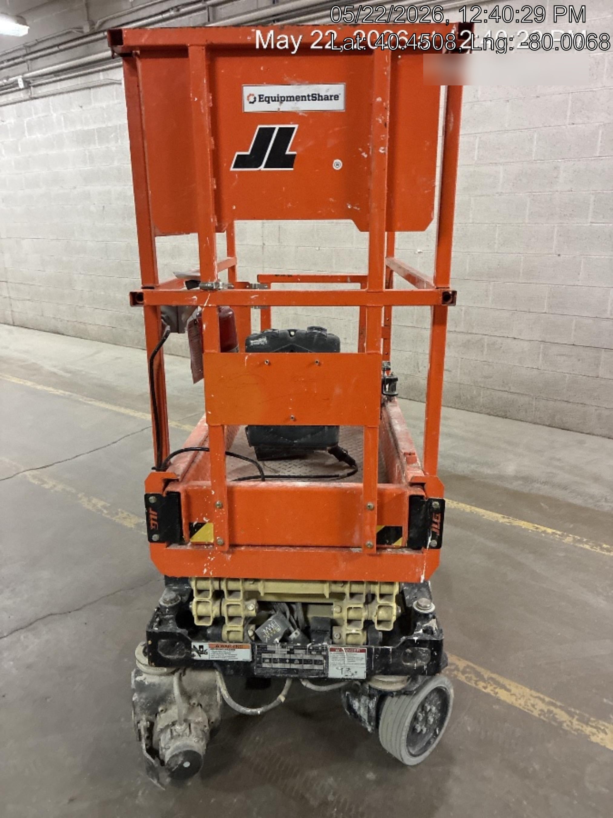 2022 JLG ES1330L
