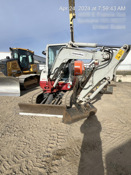 2022 TAKEUCHI TB235-2CR