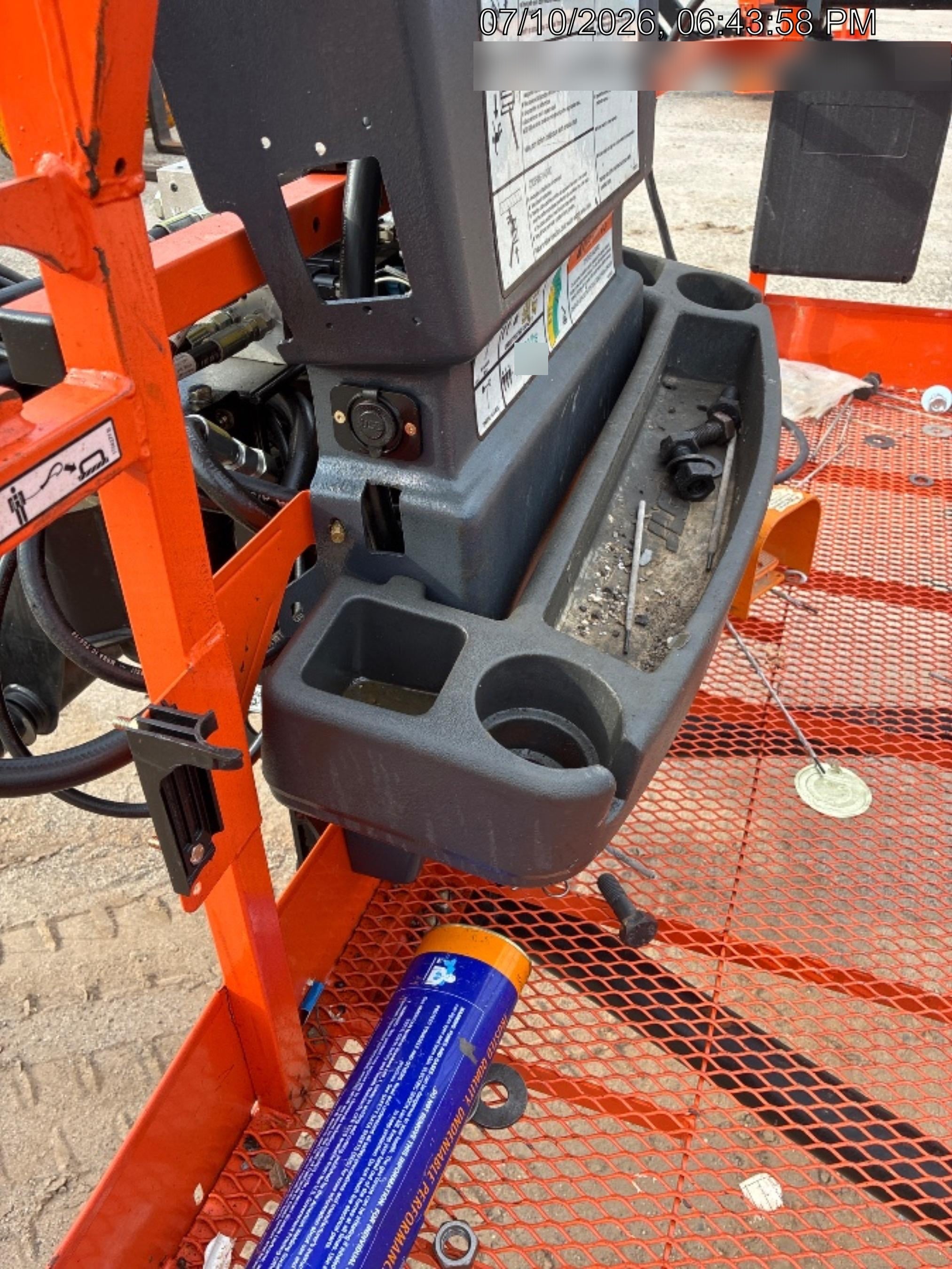 2025 JLG 660SJ
