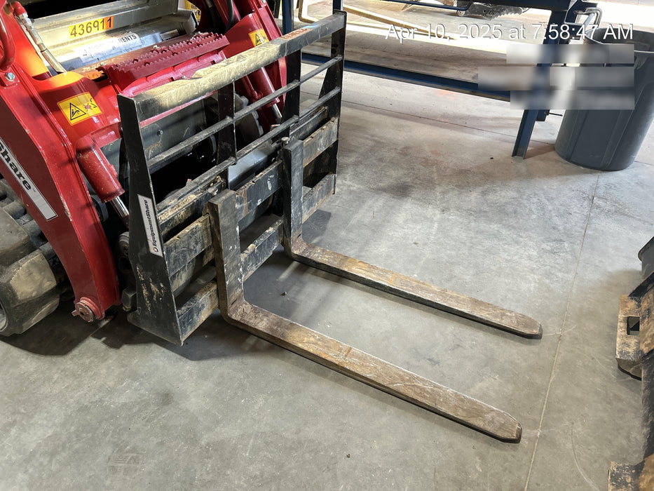 2023 ARROW MATERIAL HANDLING 48" Pallet Forks - Arrow