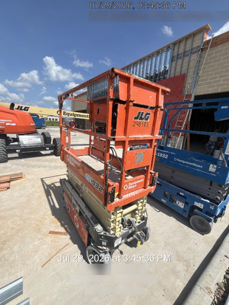 2023 JLG ES1932