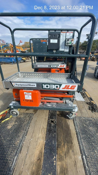 2021 JLG 1030P