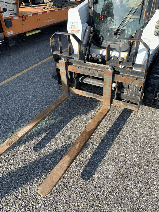 2020 EMKAY 48" Pallet Forks - Emkay