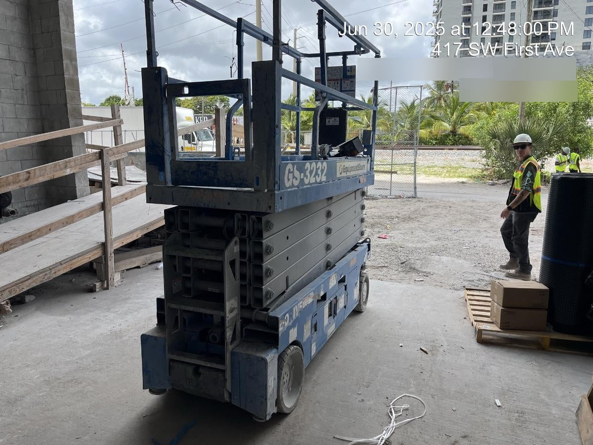 2022 GENIE GS-3232