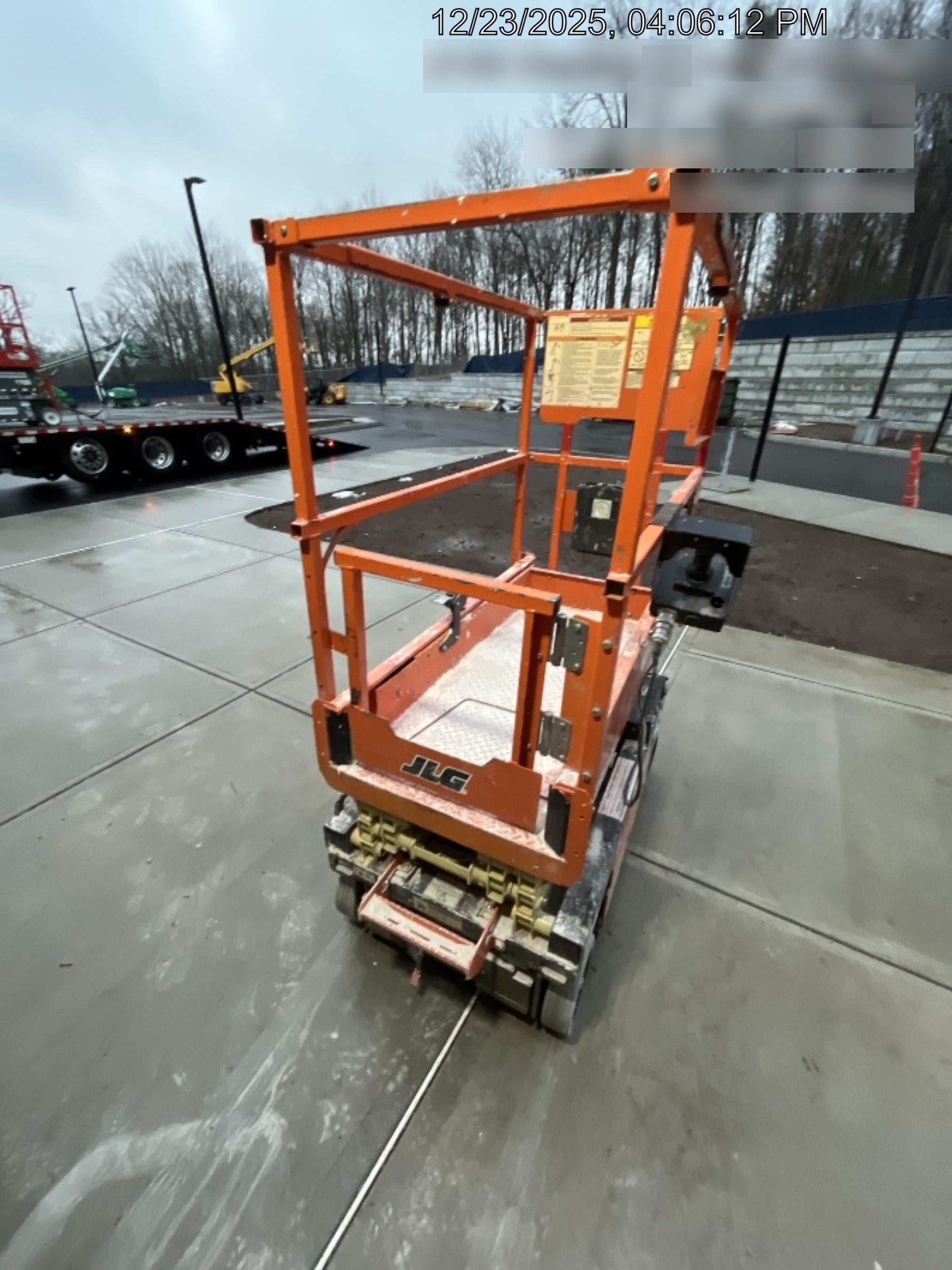 2022 JLG ES1330L