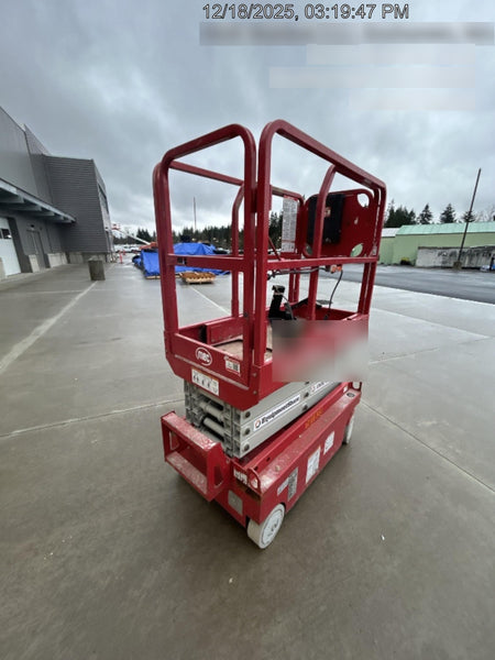 2020 MEC 1330SE Solid NM Tires, Steel Swing out Doors, LCS, Beacon, 900W Invertor