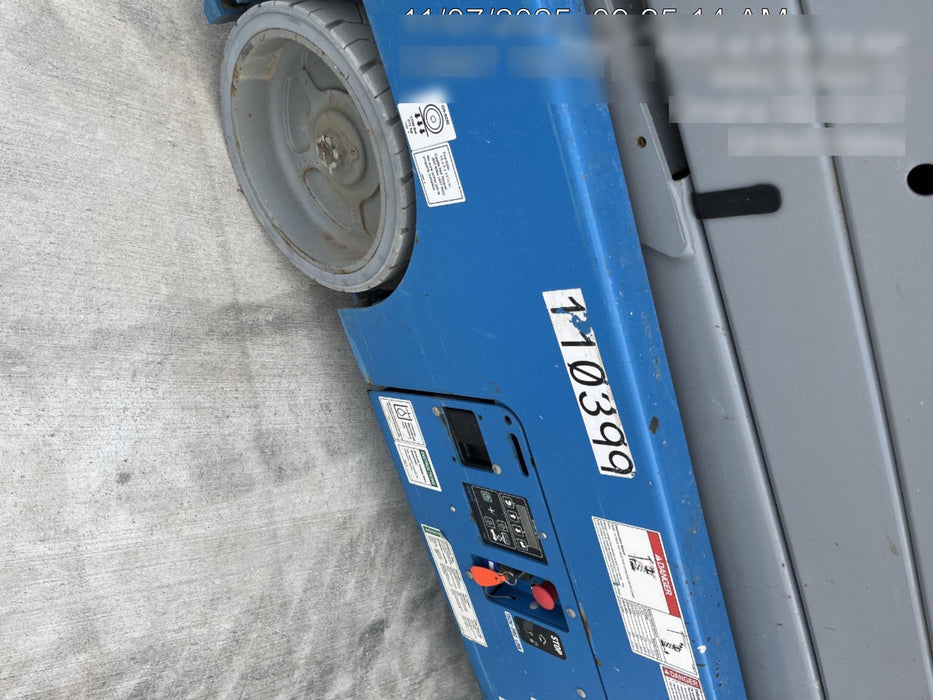 2020 Genie GS-3232 Standard, Folding half height swing gate, 800W Inverter