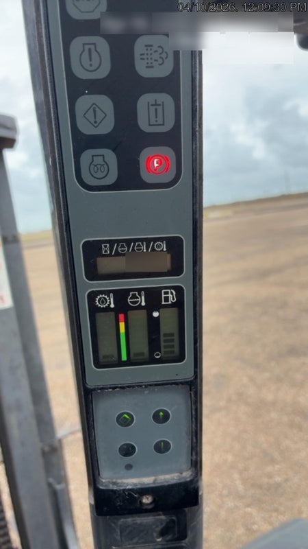 2021 CASE 586H