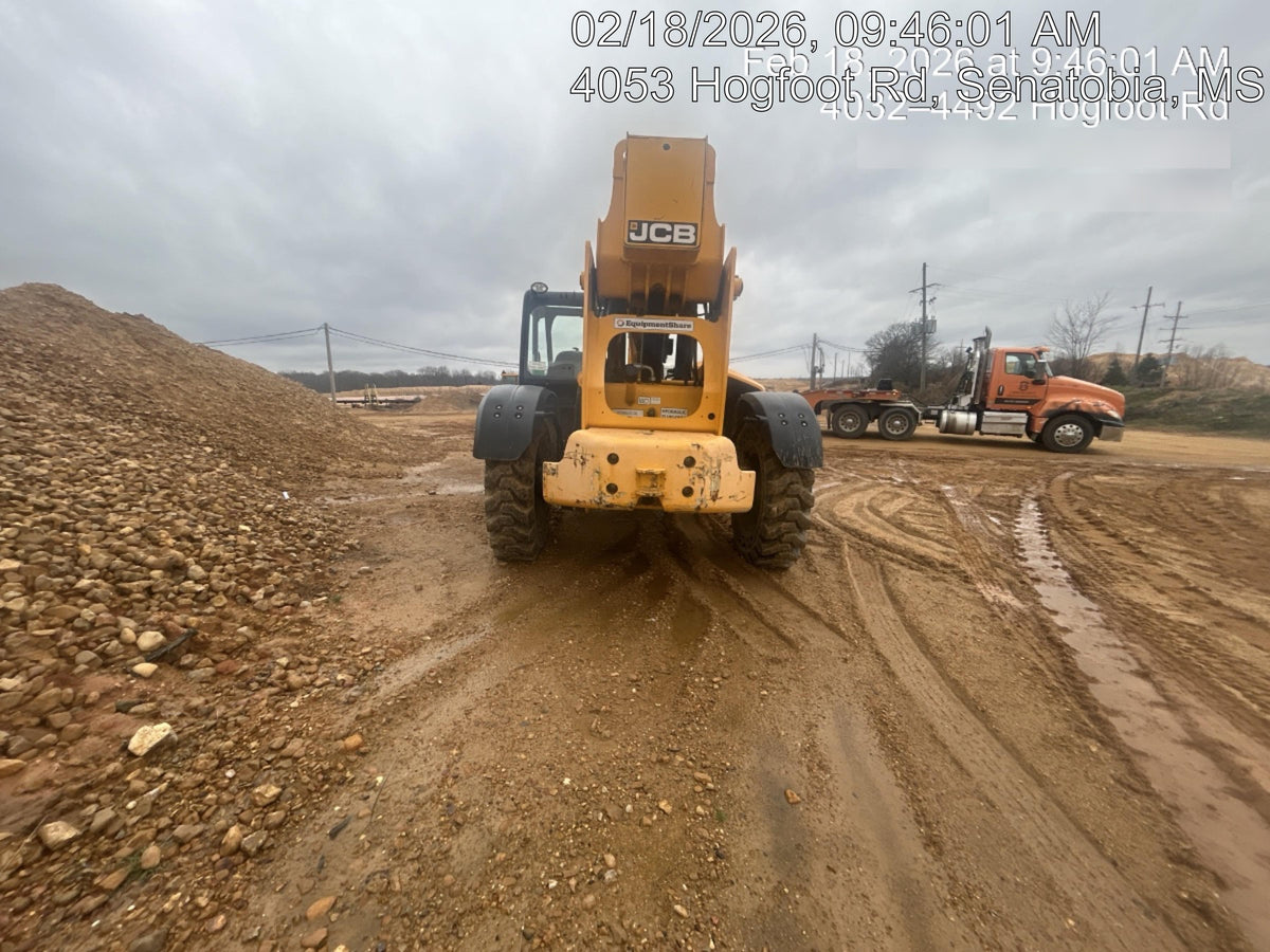2019 JCB 512-56 Canopy, 109 HP, Solid Tires, STD Worklight, Beacon, Aux Hydraulics, Lifting Eye, Back up Alarm w/66" Carriage/60" Forks