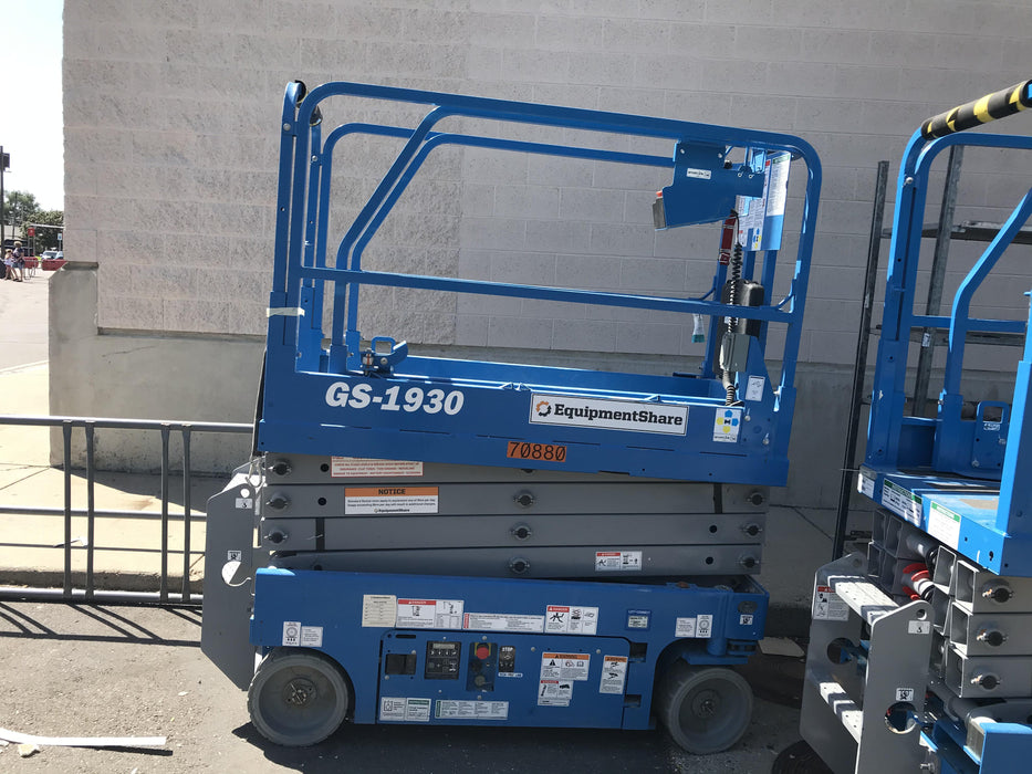 2020 Genie GS-1930 Fixed rails with chain entry gate - Pre A92.20