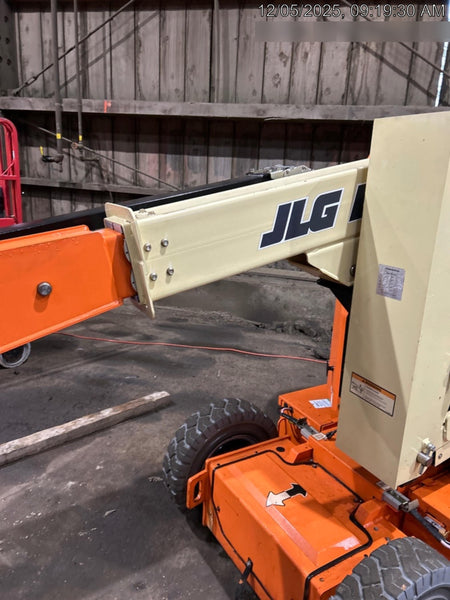 2019 JLG E300AJP