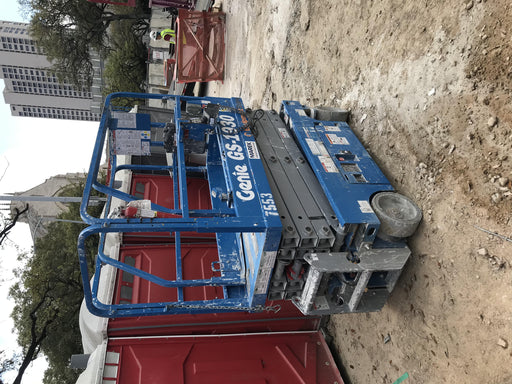 2017 Genie GS-1930 Genie GS-1930 Lift w/Fixed Rail and Chain Entry