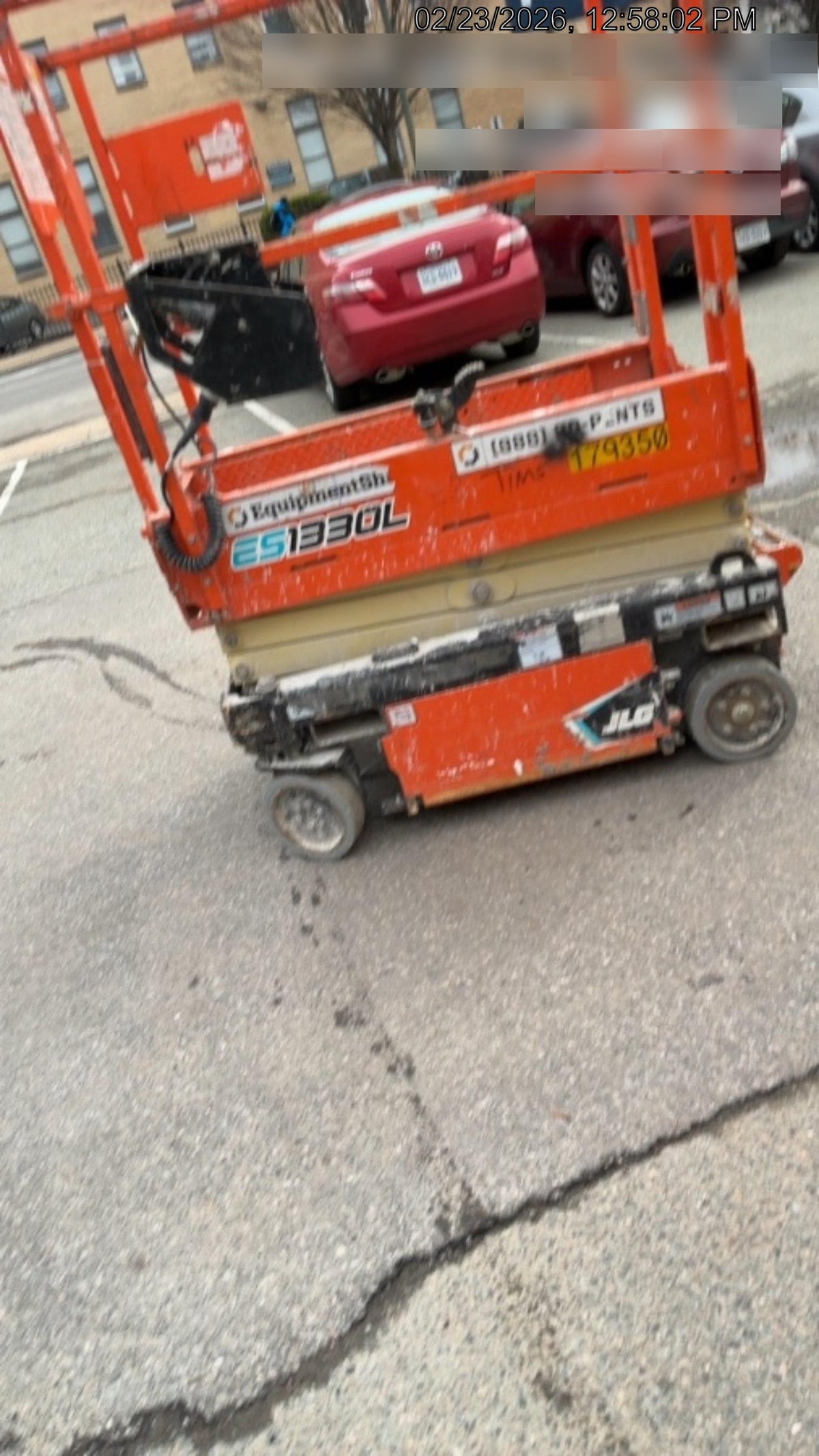 2021 JLG ES1330L