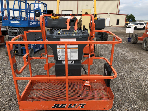 2019 JLG E450AJ