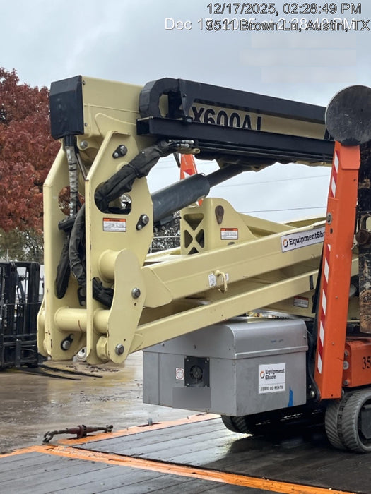 2019 JLG X600AJ