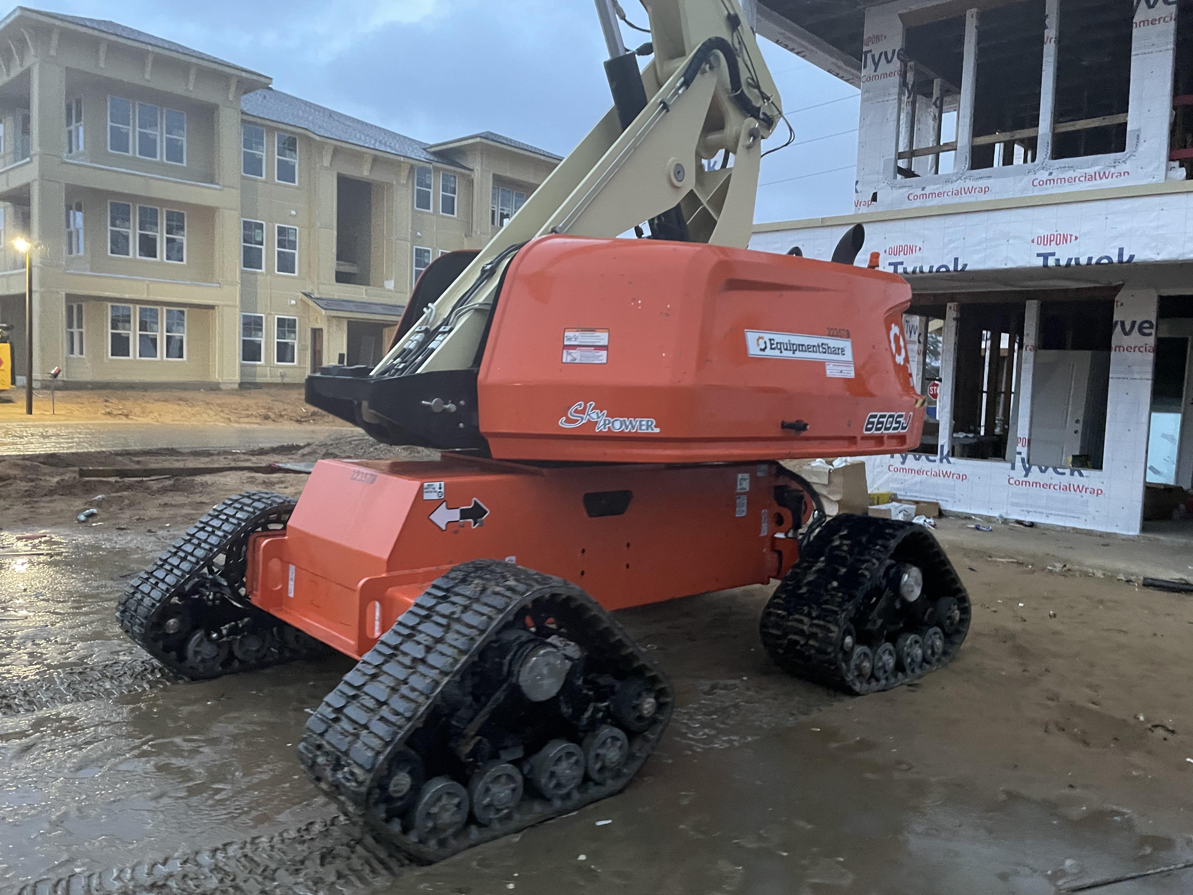 2022 JLG 660SJ Quad Track