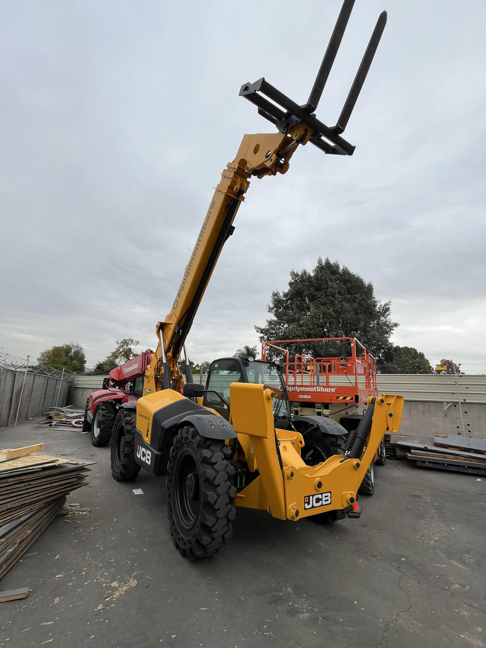 2025 JCB 512-56