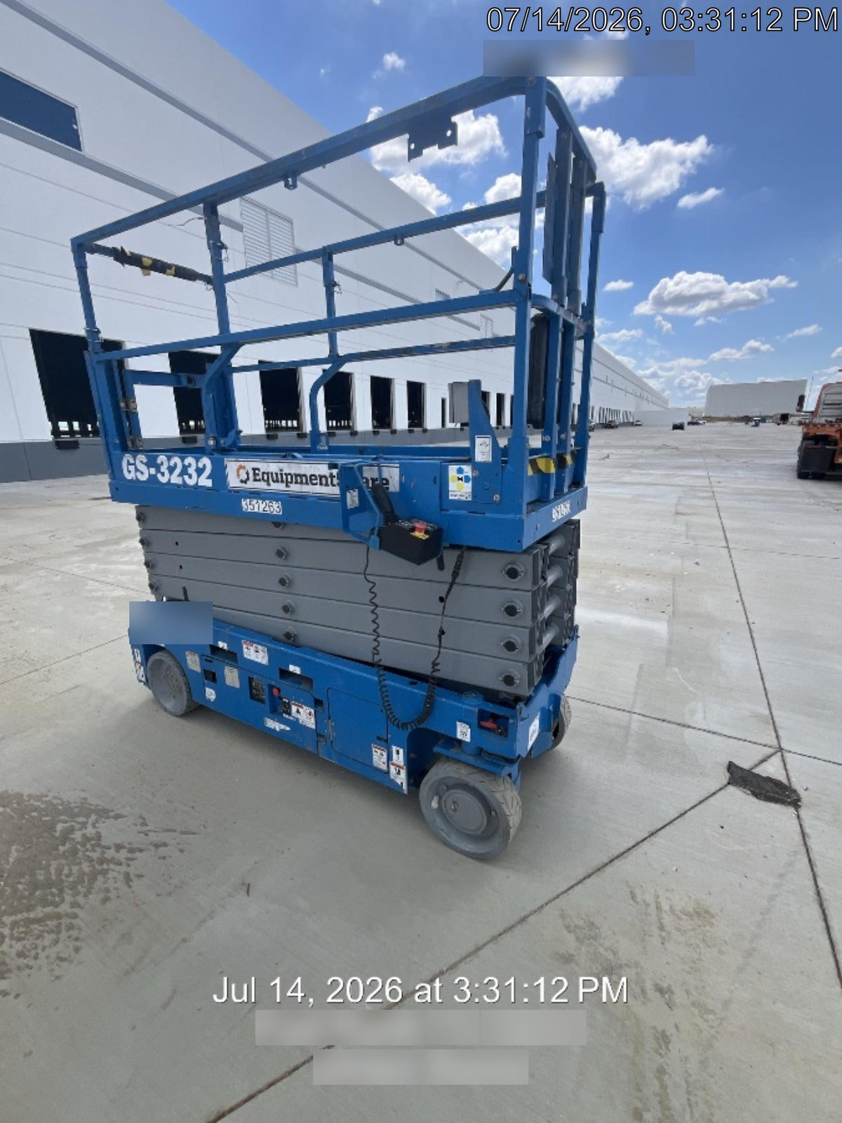 2023 GENIE GS-3232