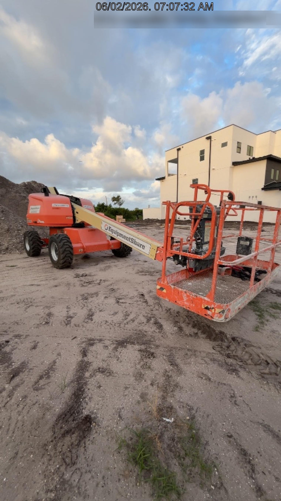 2022 JLG 400S