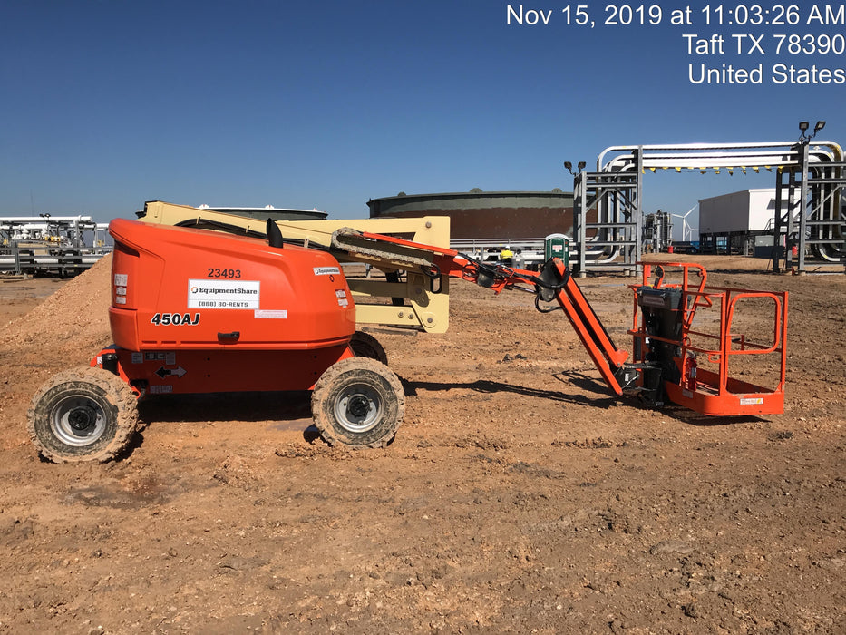 2019 JLG 450AJ