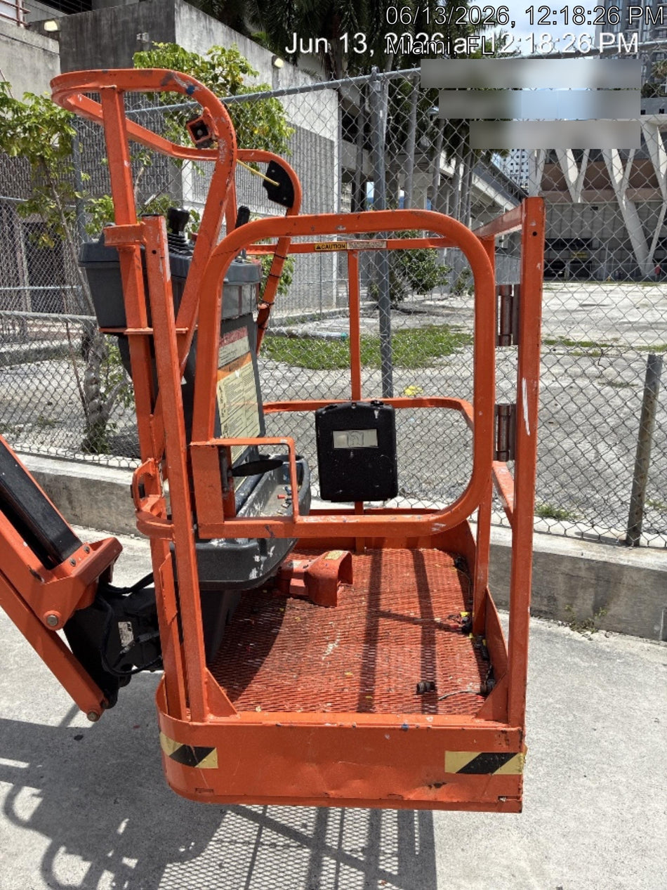 2022 JLG E400AJP Narrow