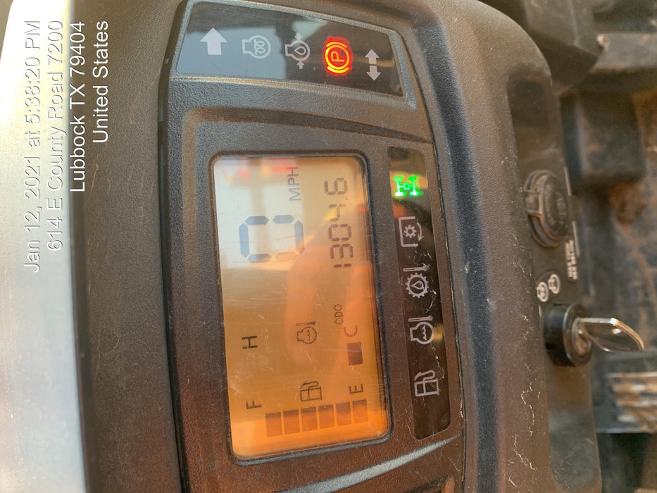 2020 Kubota RTV-X1140W-H Kubota RTVX1140WH 4wd Utility Cart, LED Strobe, Windshield Tempered Glass, Plastic Canopy, Wire Harness Kit, Backup Alarm