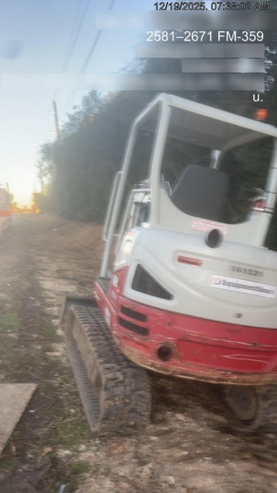 2021 TAKEUCHI TB235-2R