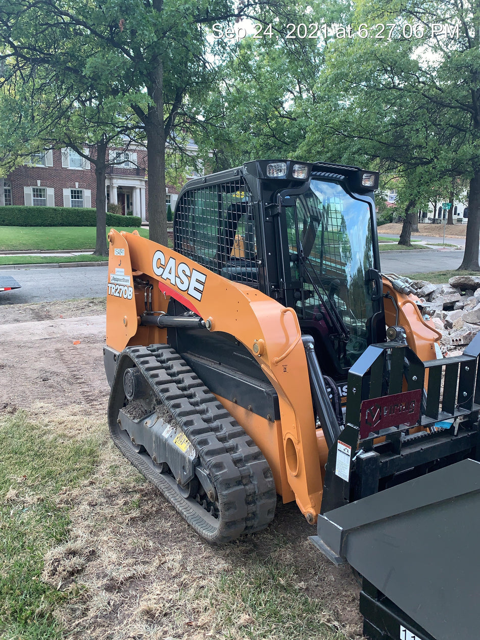 2021 CASE TR270B