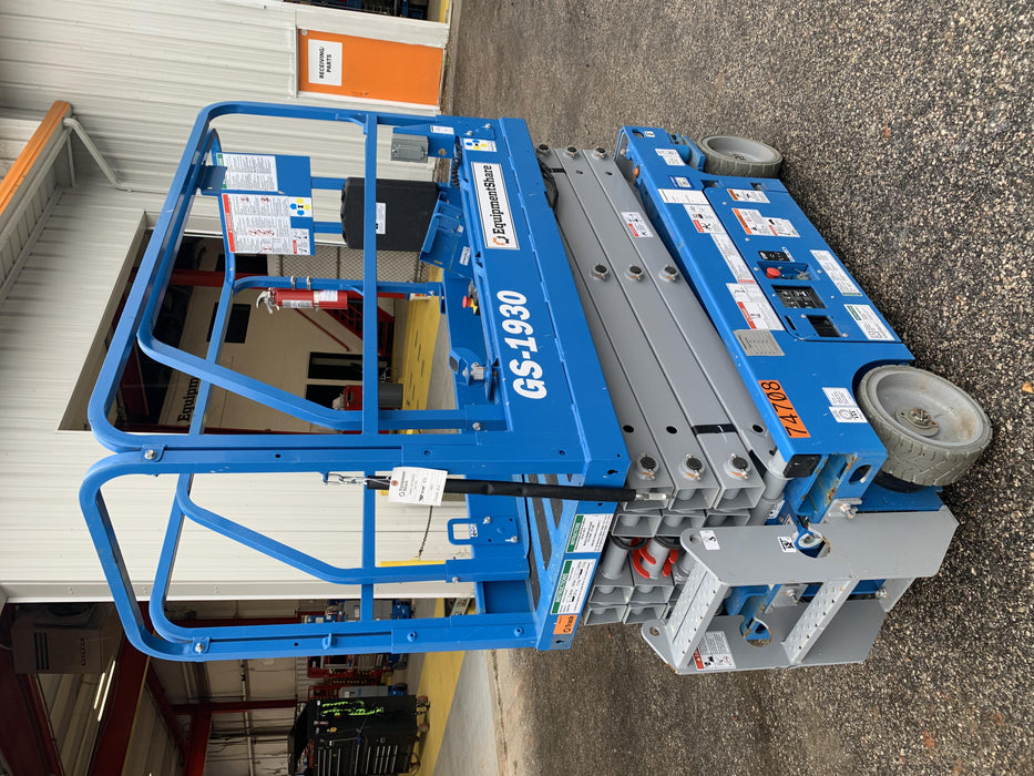 2020 Genie GS-1930 Fixed rails with chain entry gate - Pre A92.20