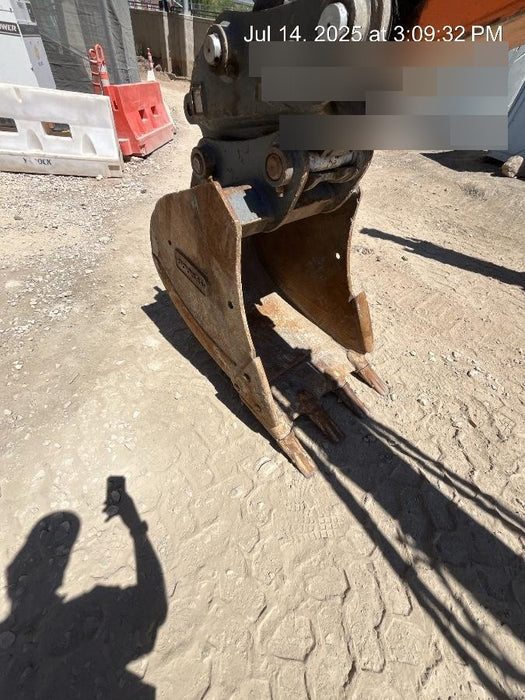 2020 DOOSAN 30" Bucket - Doosan