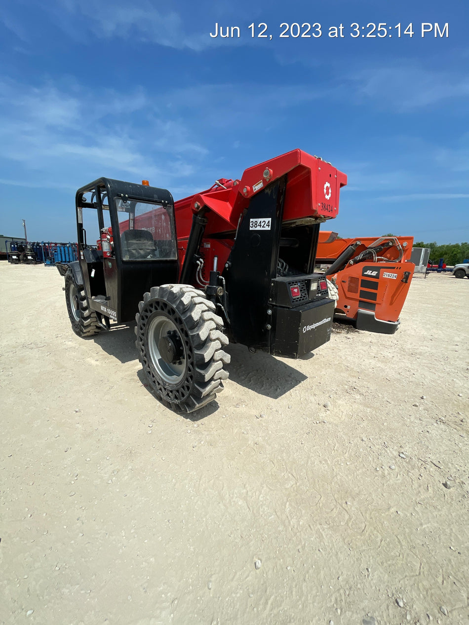 2023 JLG 860SJ