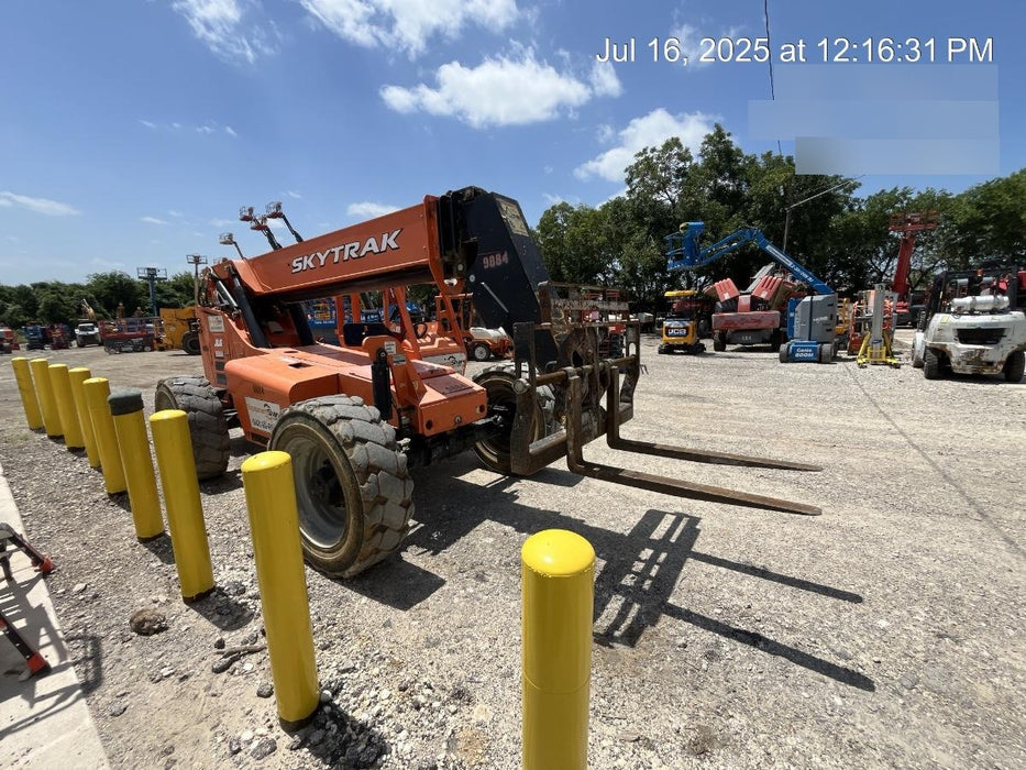 2018 Skytrak 8042 JLG Skytrak 8042, Solid Tires (shipping-Boss), Open ROPS, Beacon and Work Light Package