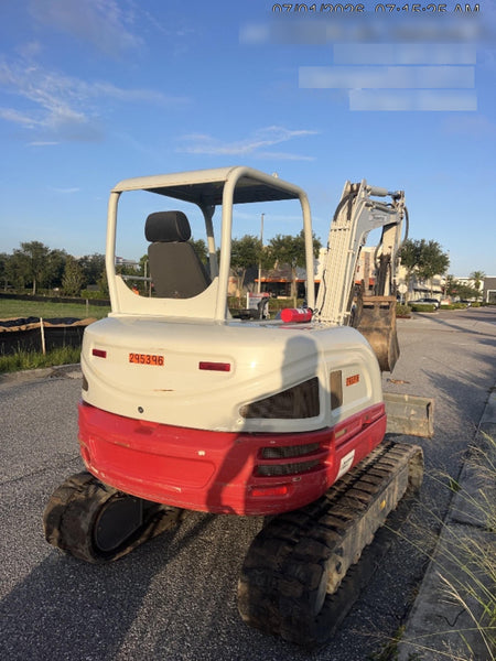 2023 TAKEUCHI TB250-2R