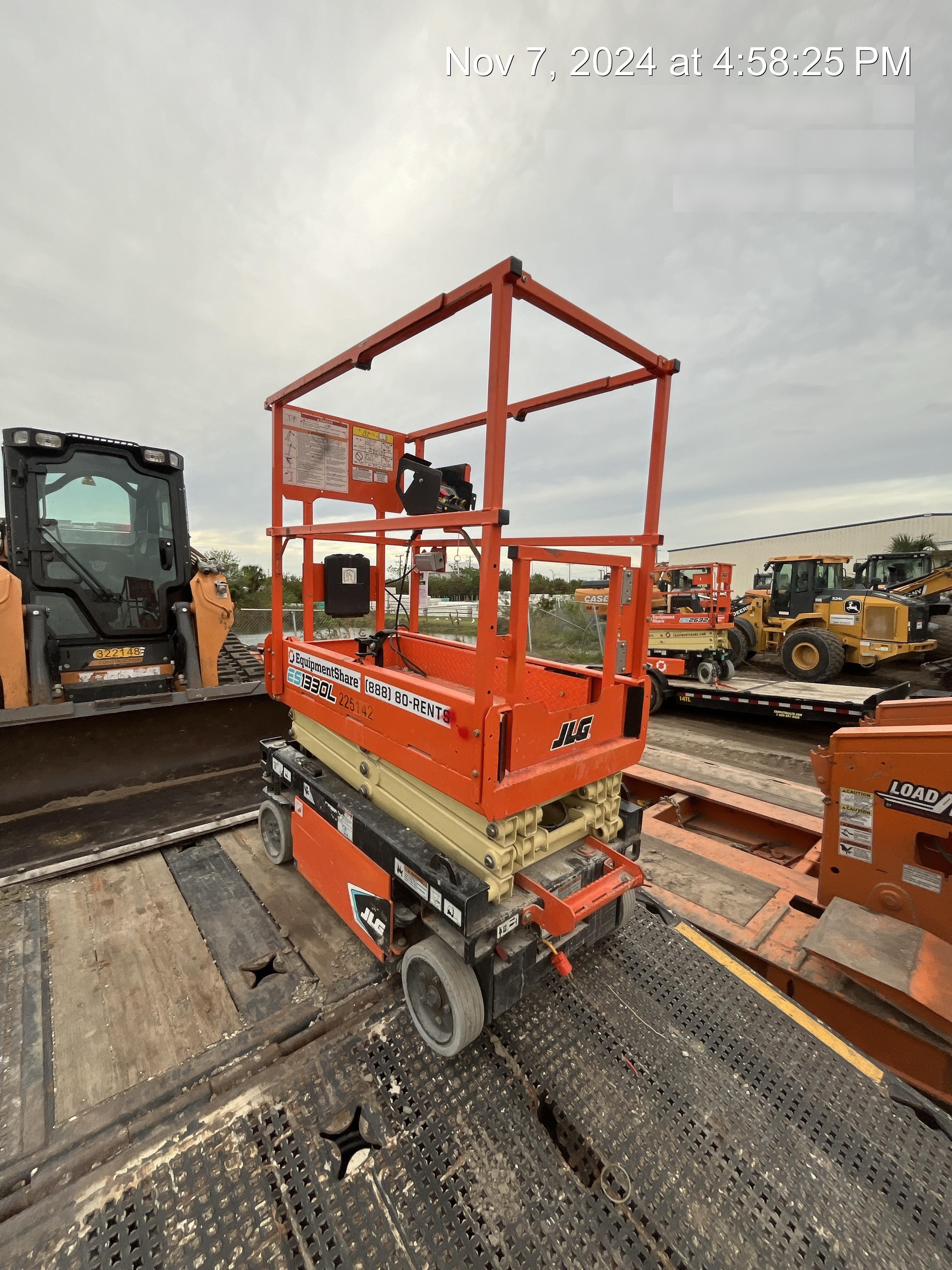2022 JLG ES1330L