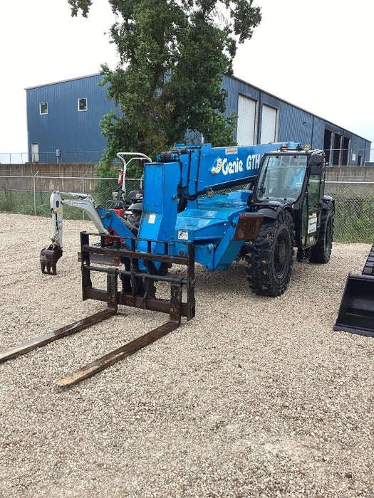 2018 Genie GTH-1056 Genie GTH-1056 w/Enclosed Cab w/HVAC, Work Lights, Solid Tires, Beacon, 60" Carriage and Forks
