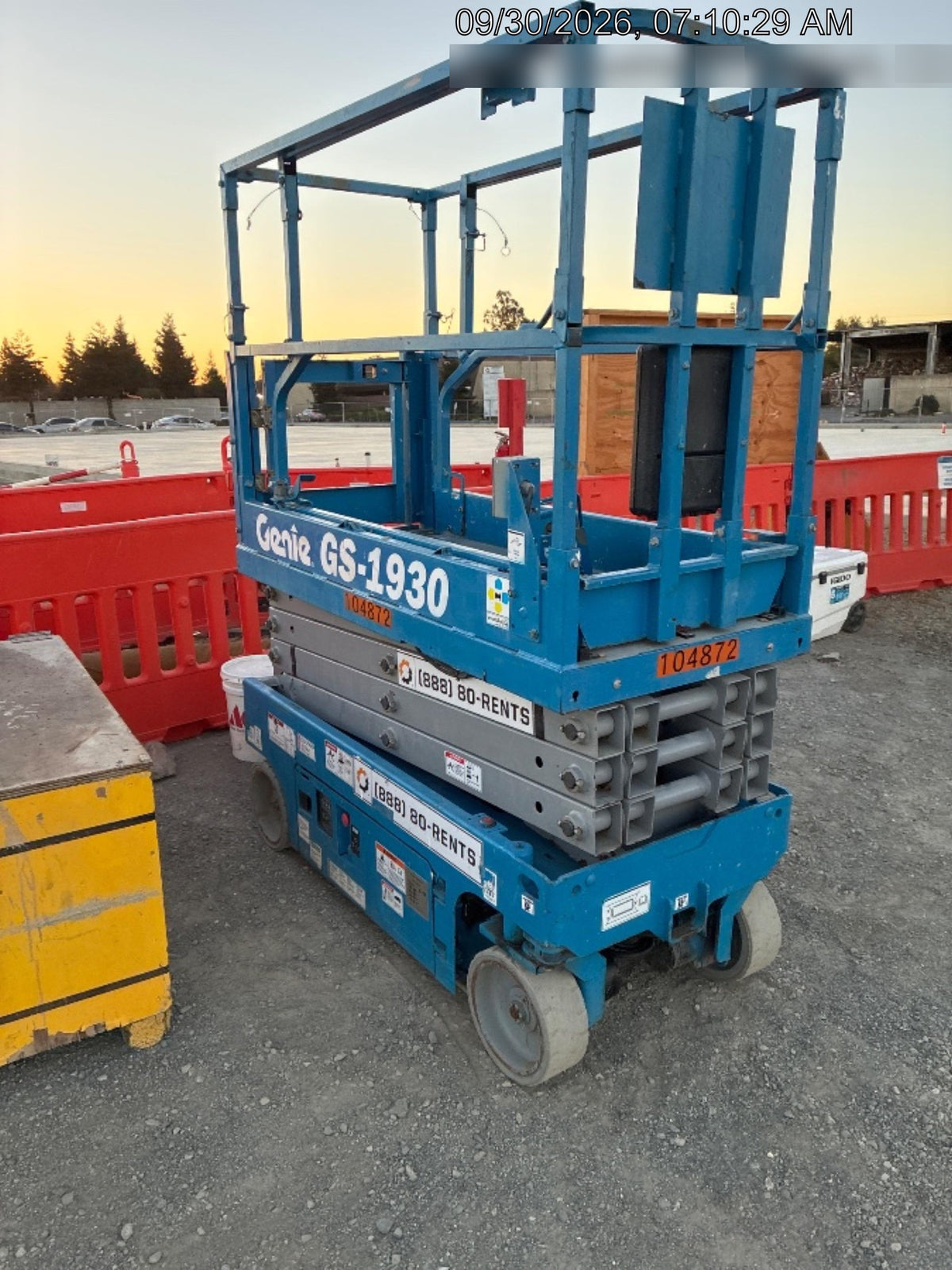 2020 Genie GS-1930 Solid Non Marking Tires, Beacon, Folding rails with half height swing gate, 800W Inverter