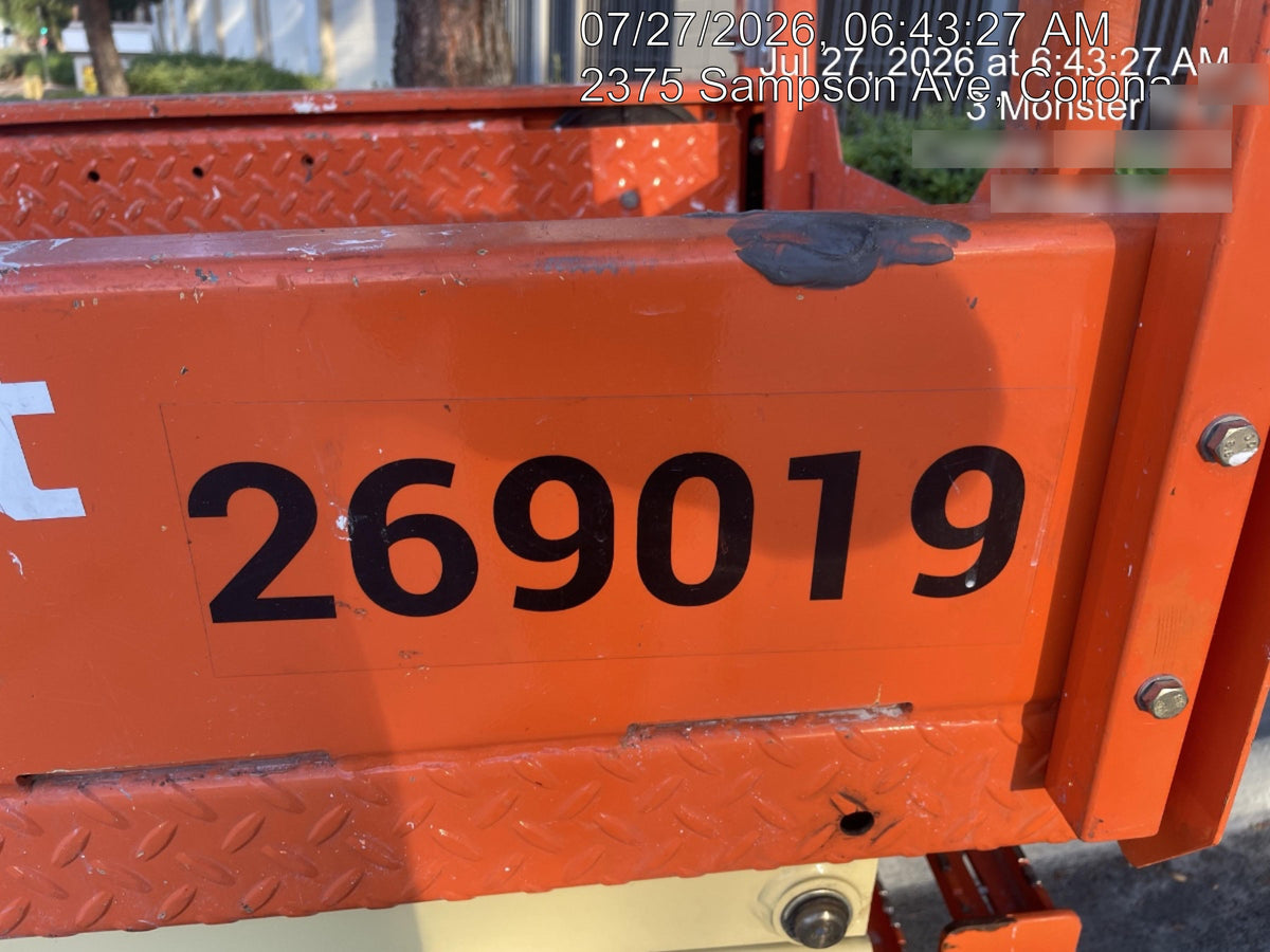 2022 JLG ES1932